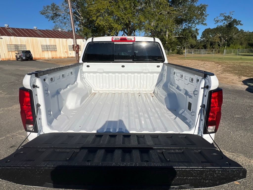 2025 Chevrolet Colorado LT photo 4
