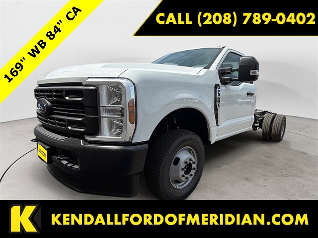 2025 Ford F-350 Super Duty Chassis Cab XL's photo