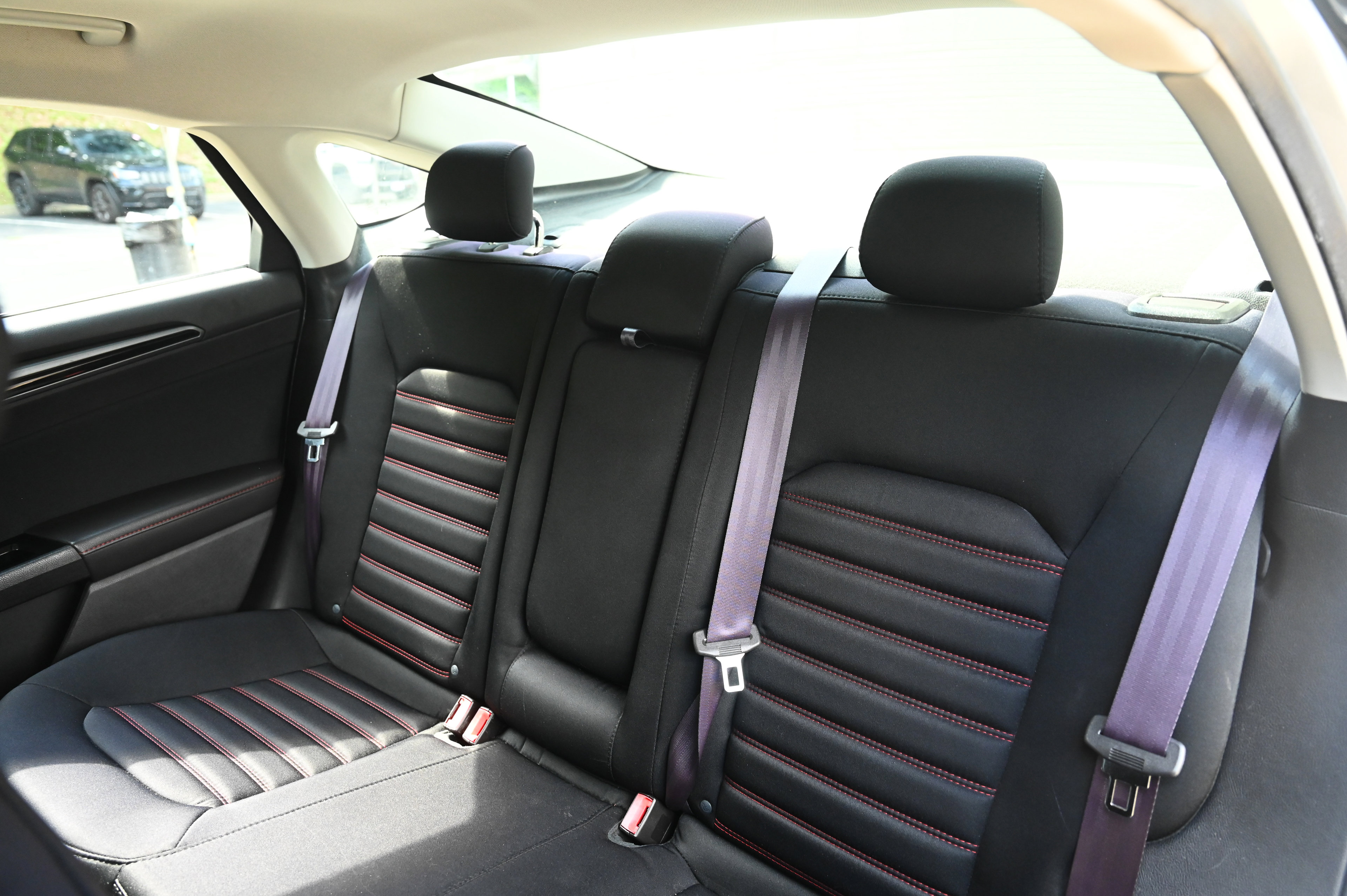 2014 Ford Fusion SE photo 27
