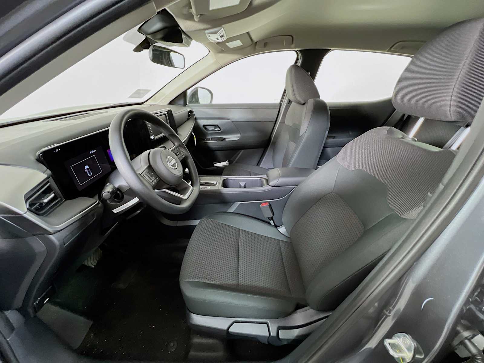 2025 Nissan Kicks S photo 4