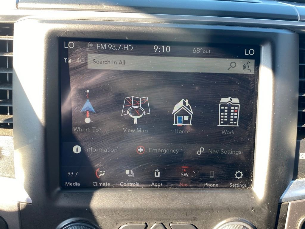 2023 Ram 1500 Classic SLT photo 18