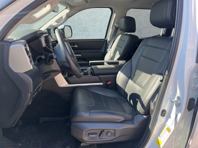 2023 Toyota Tundra SR5 photo 8