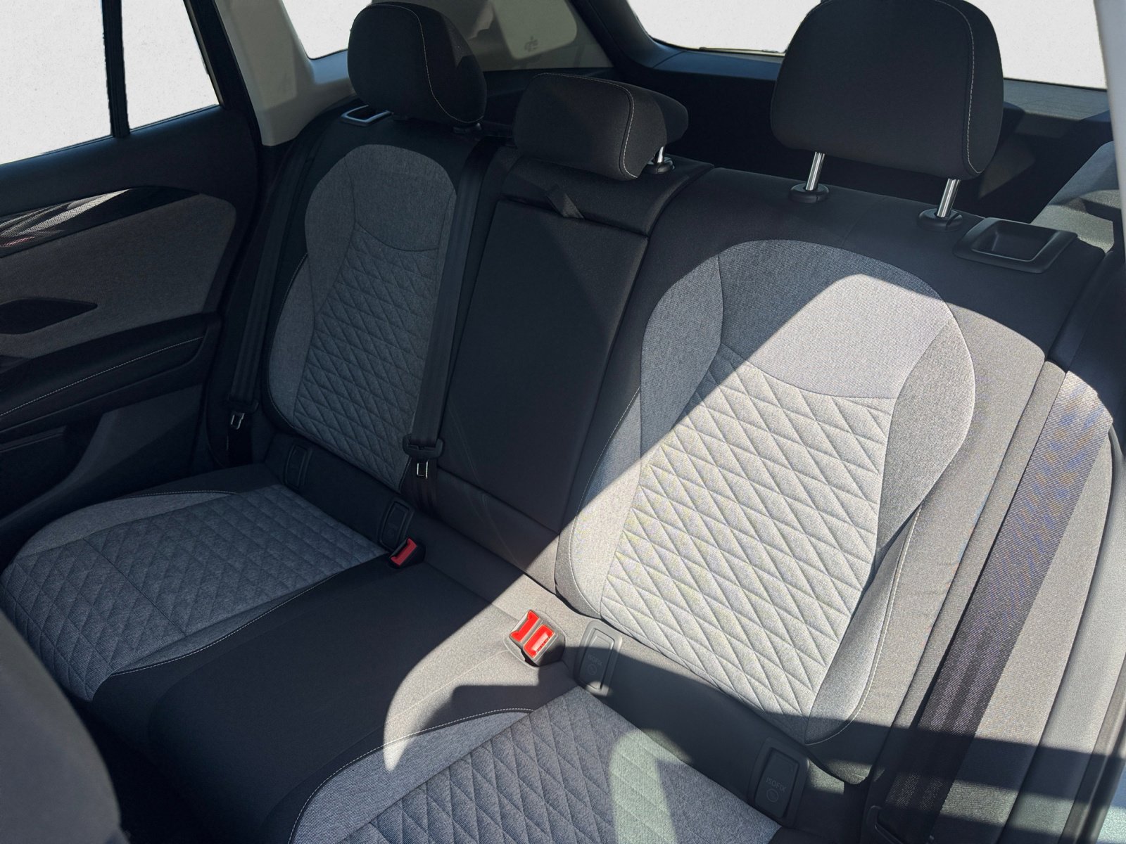 2025 Volkswagen Tiguan S photo 12