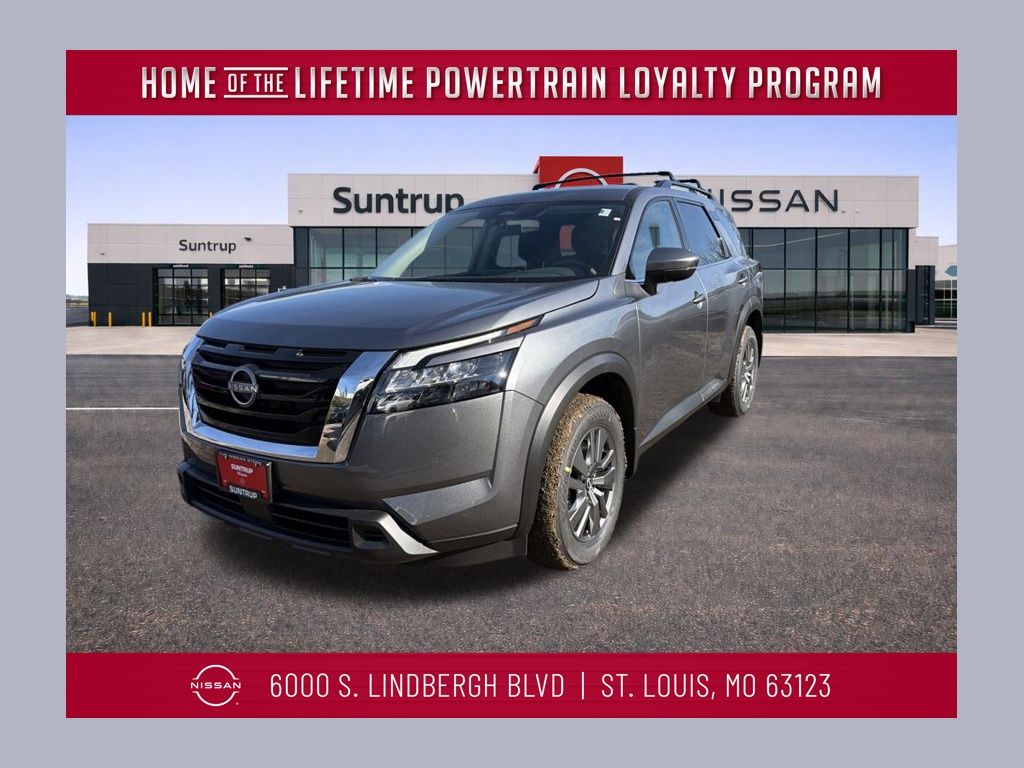 2025 Nissan Pathfinder SV's photo