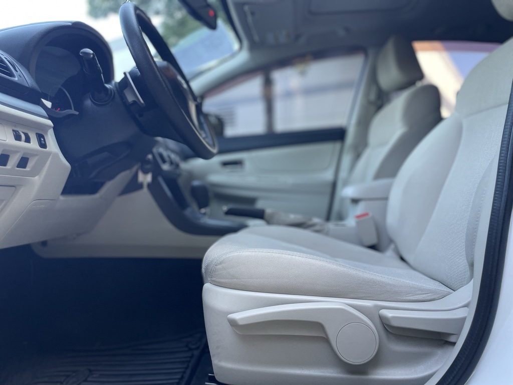 2013 Subaru Crosstrek 2.0i Premium photo 14