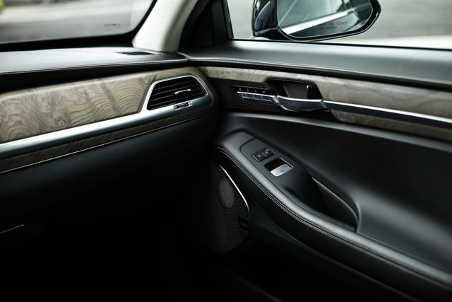 2020 Genesis G90 3.3T Premium photo 25
