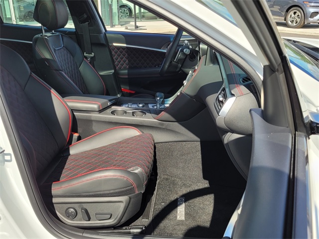 2025 Genesis G70 3.3T Sport Prestige photo 14