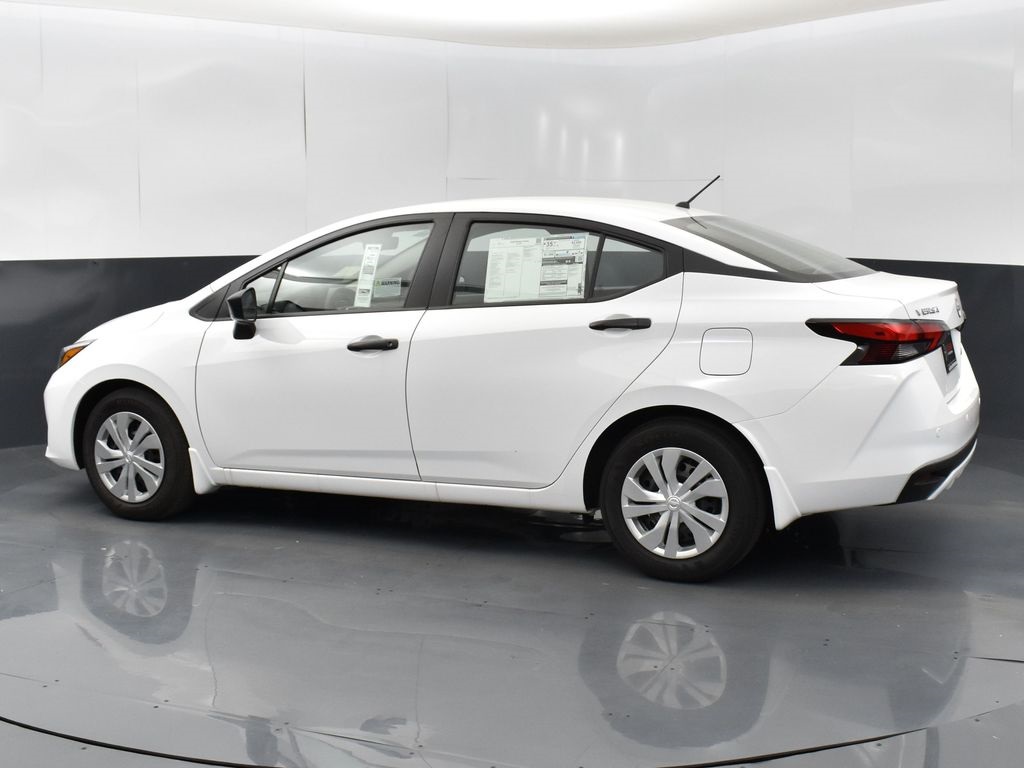 2025 Nissan Versa 1.6 S photo 4