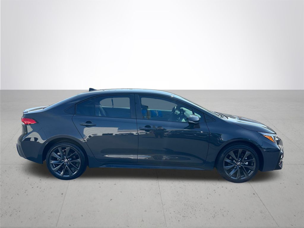 2025 Toyota Corolla SE photo 5