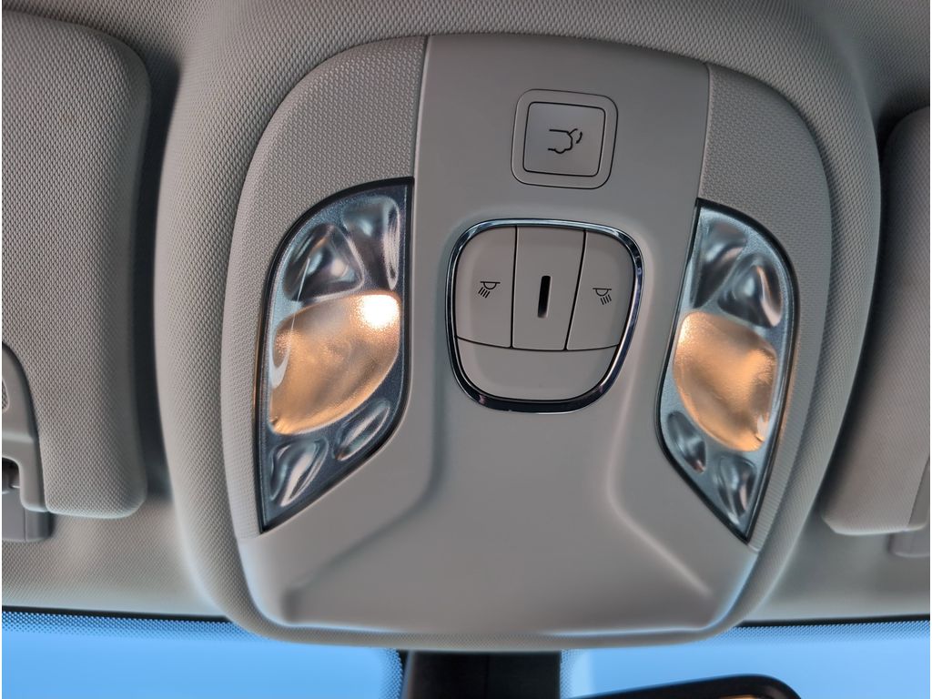 2020 Jeep Compass North Edition photo 16