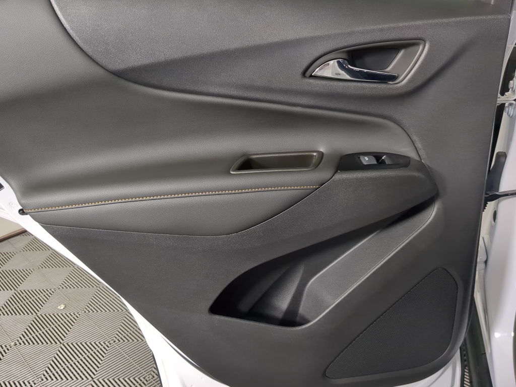 2023 Chevrolet Equinox Premier photo 11