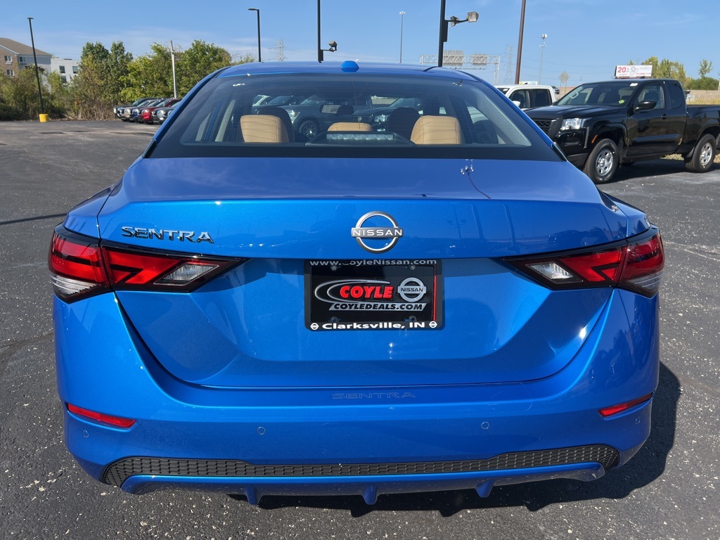 2025 Nissan Sentra SV photo 4