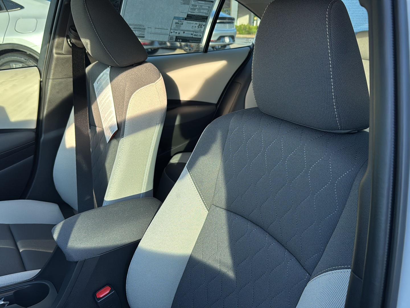 2025 Toyota Corolla LE photo 21