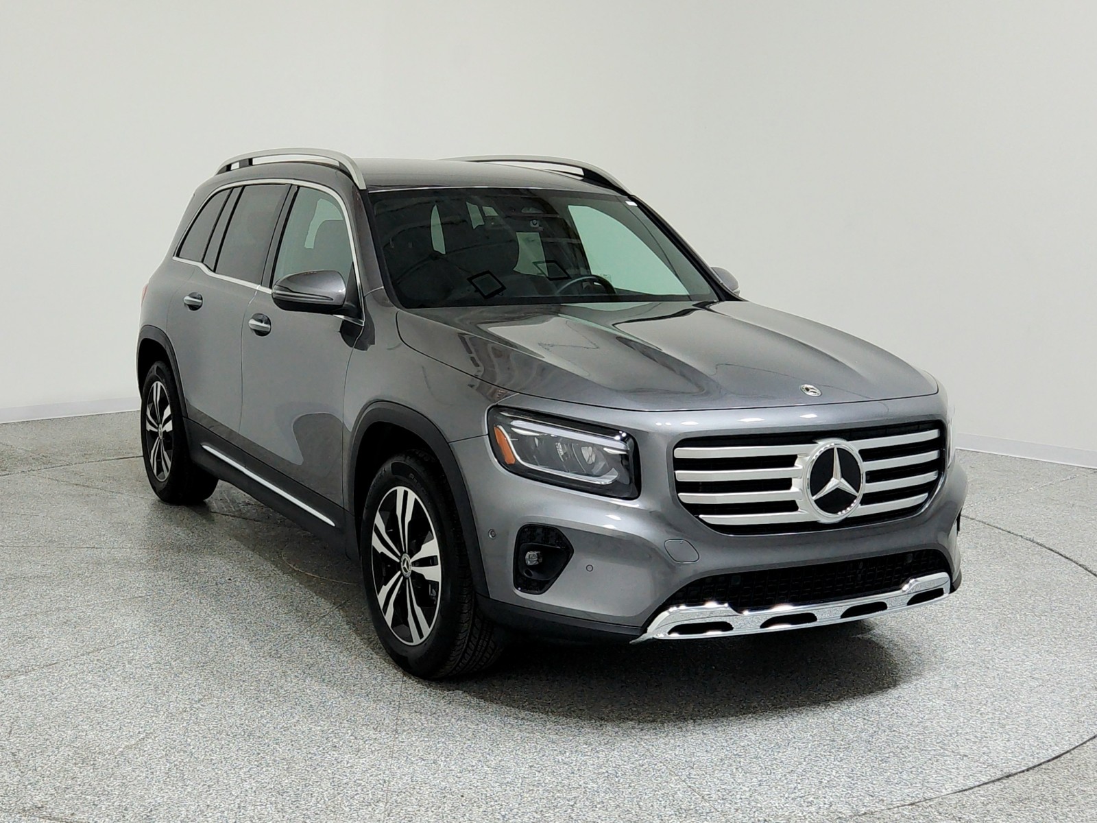 2025 Mercedes Benz GLB 250 photo 4