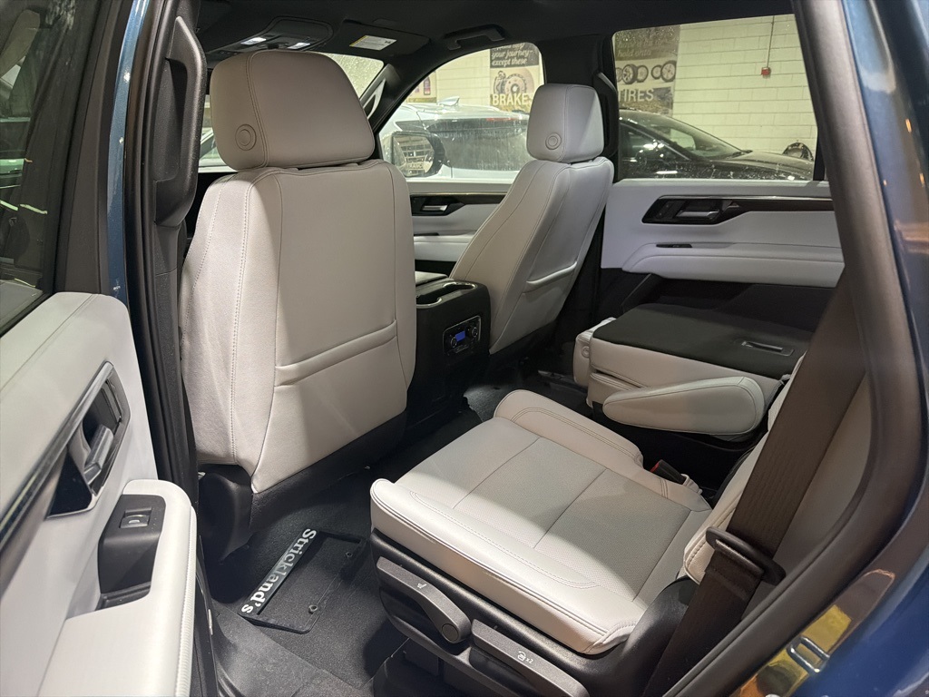 2025 CHEVROLET TAHOE - Image 12