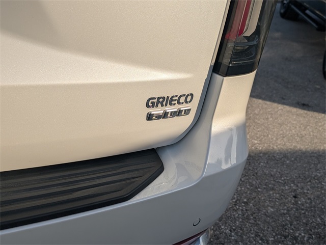 Used 2022 Crystal White Tri-Coat Cadillac Premium Luxury image 14