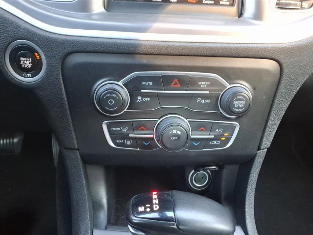 2022 Dodge Charger SXT photo 21