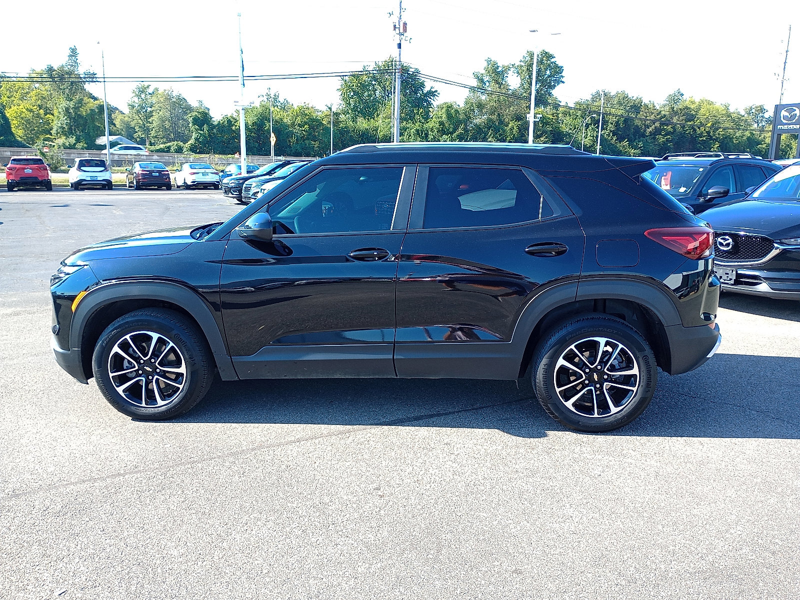 2025 Chevrolet Trailblazer LT photo 3