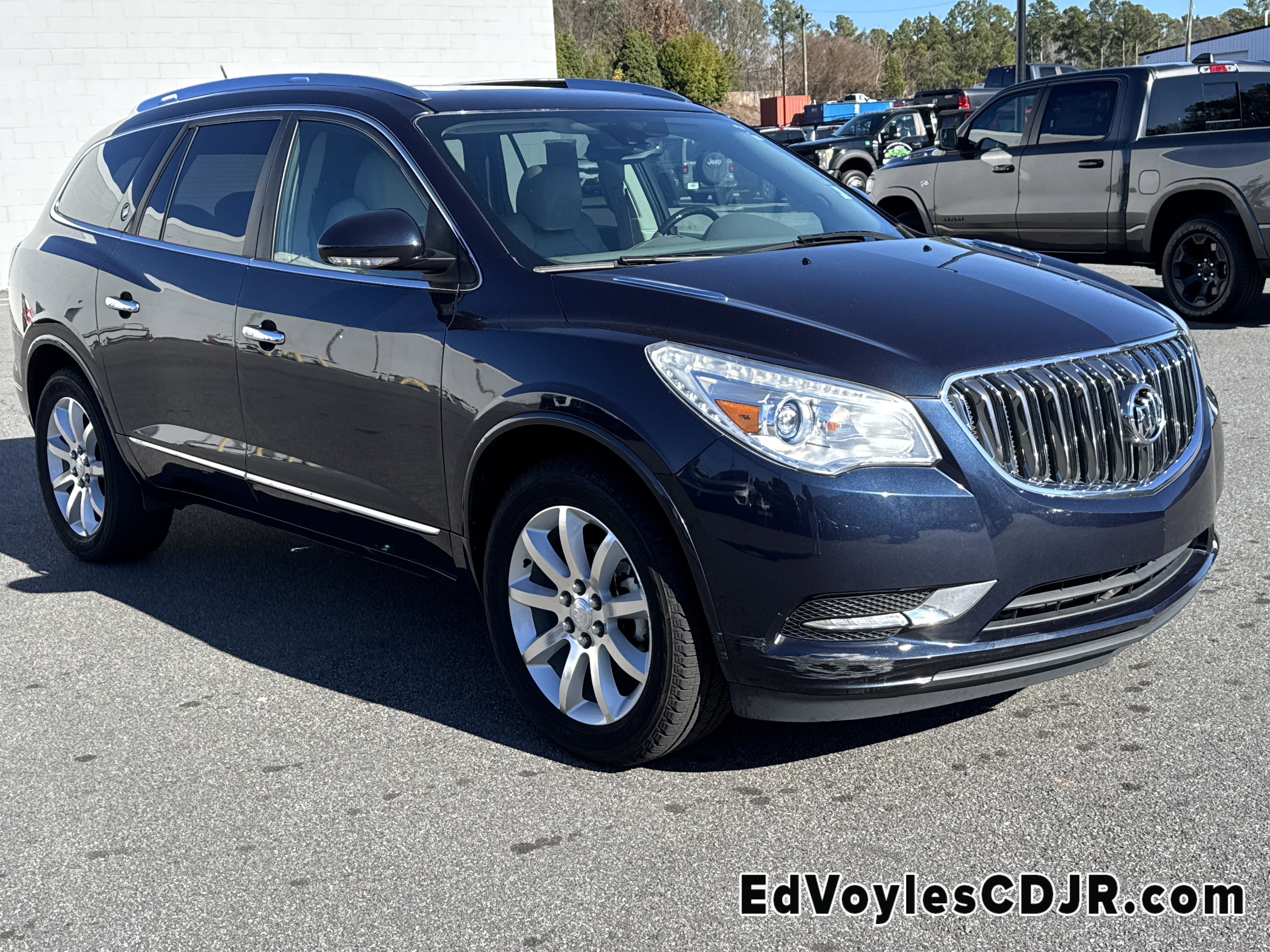 2016 Buick Enclave Premium's photo