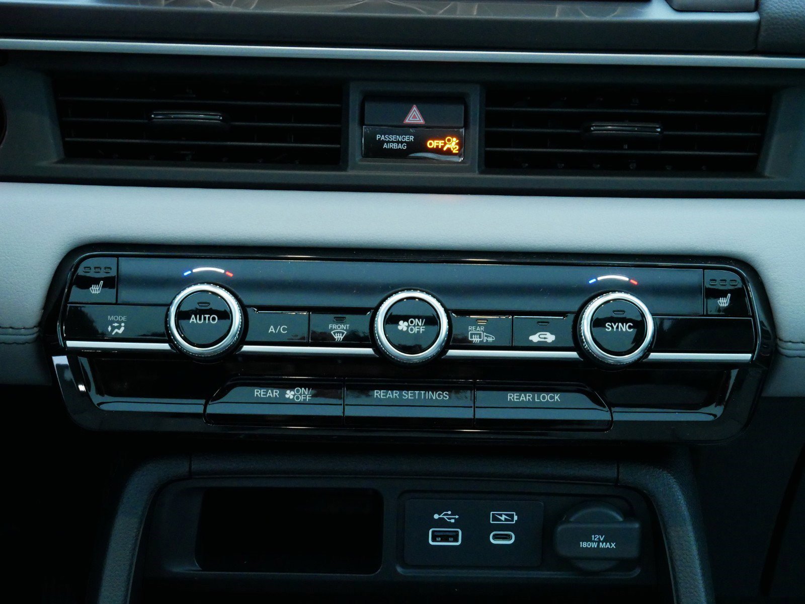 2025 Honda Pilot Touring photo 13