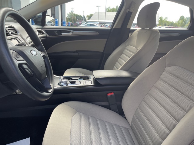 2018 Ford Fusion Hybrid S photo 9