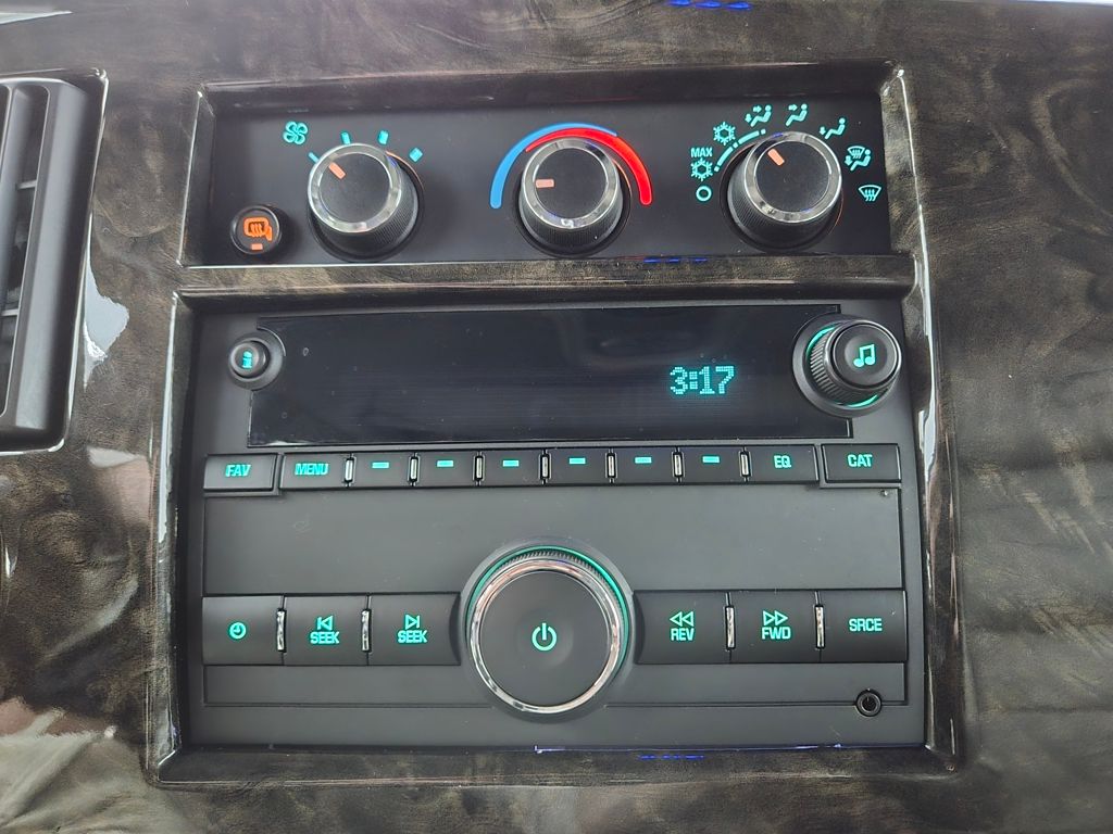 2023 Chevrolet Express photo 31