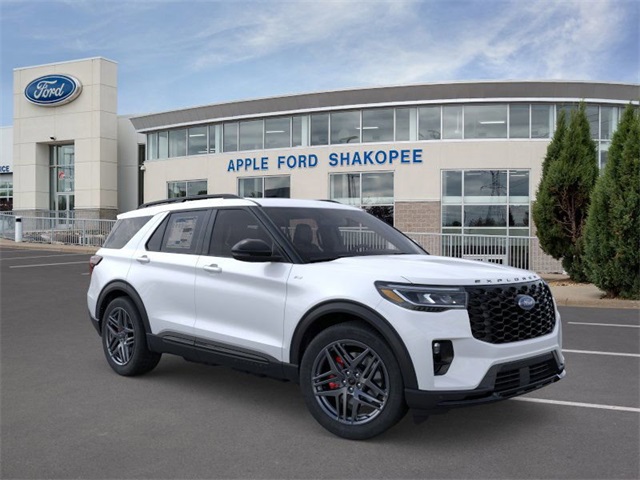 2025 Ford Explorer ST-LINE's photo