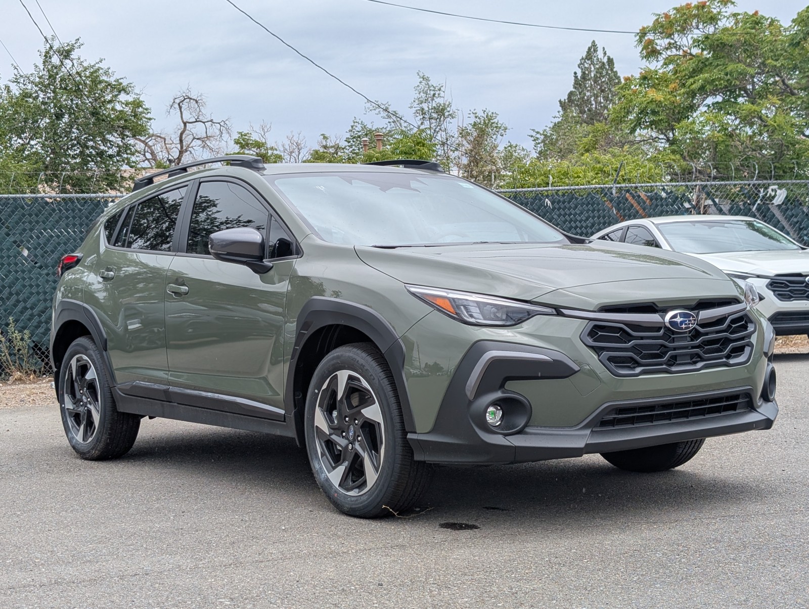 New 2025 ALPINE GREEN PAINT Subaru Limited image 1