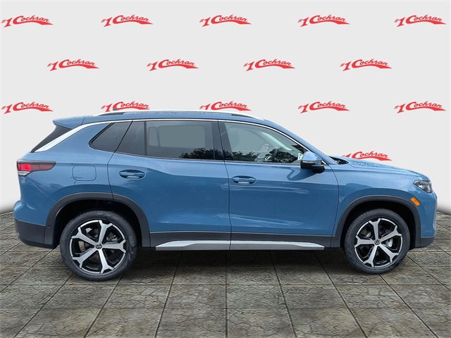 2025 Volkswagen Tiguan SE photo 2