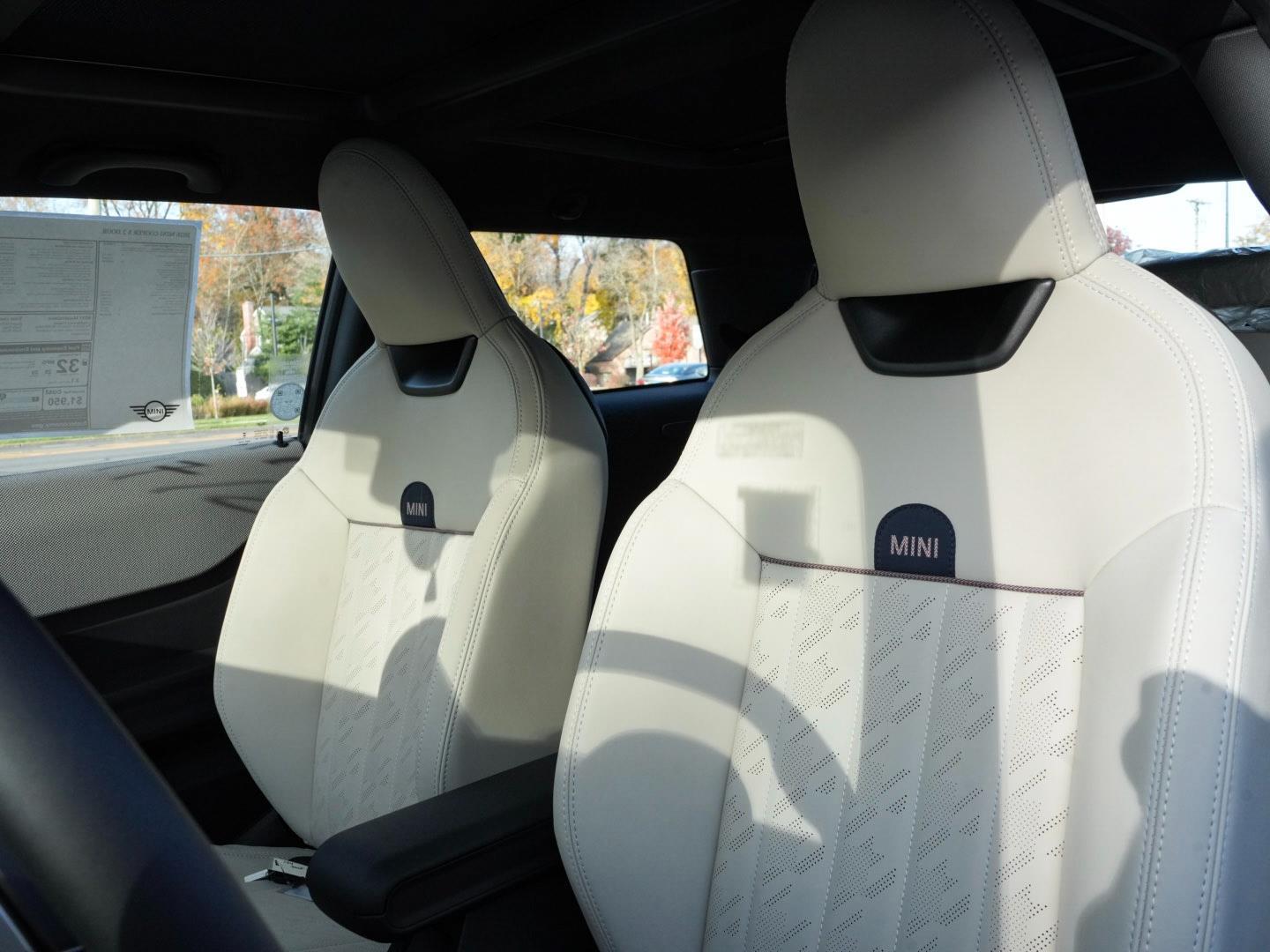 2026 Mini Cooper 2 Door Hardtop S photo 4