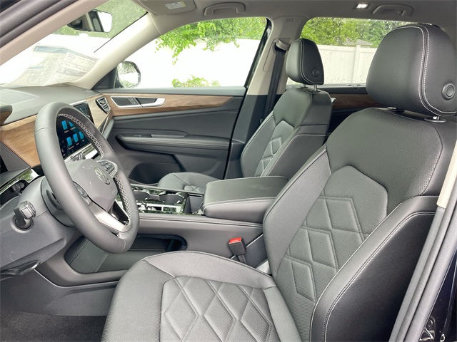 2025 Volkswagen Atlas SE Technology photo 17