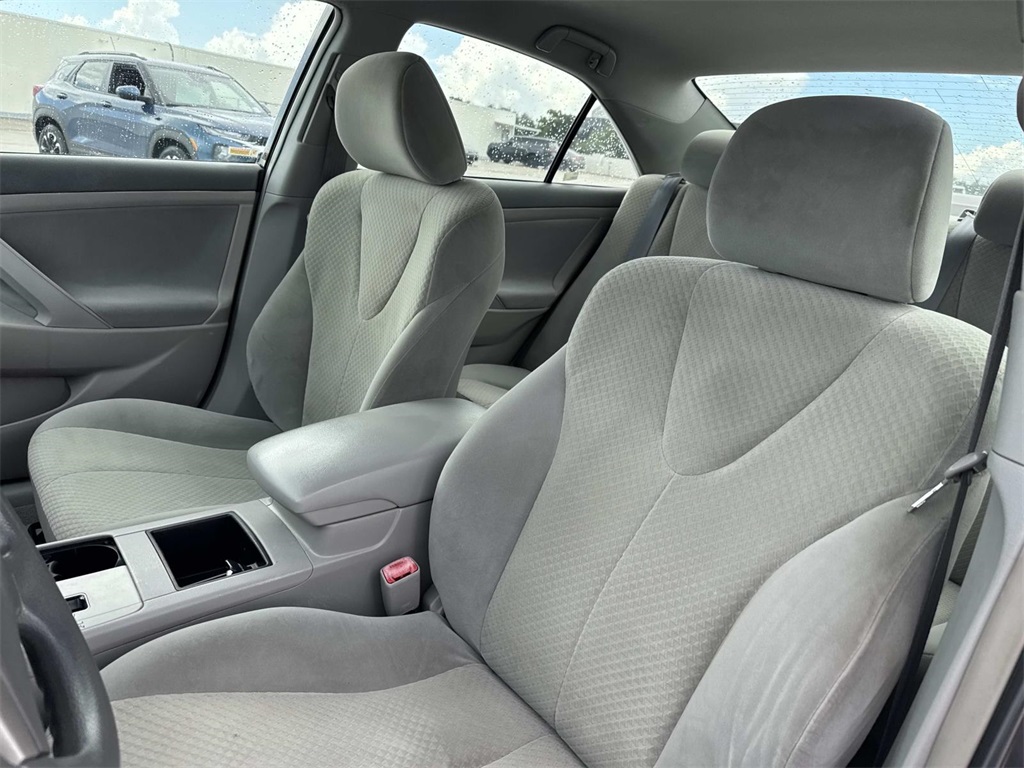2008 Toyota Camry LE photo 13