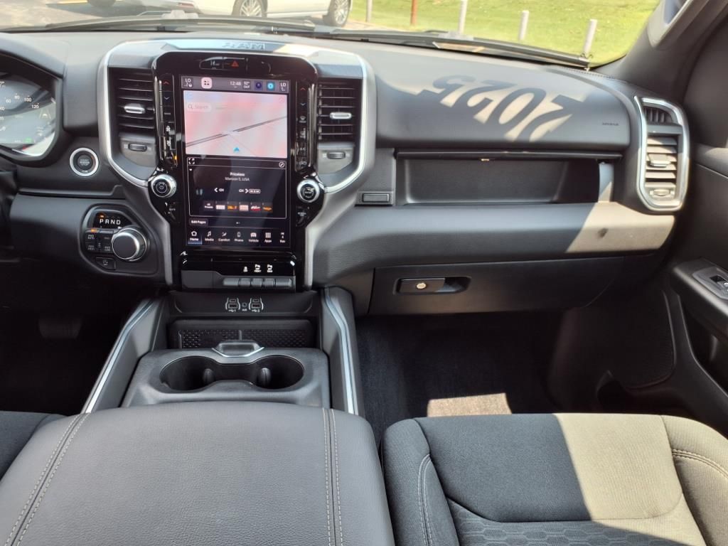 2025 RAM 1500 - Image 6