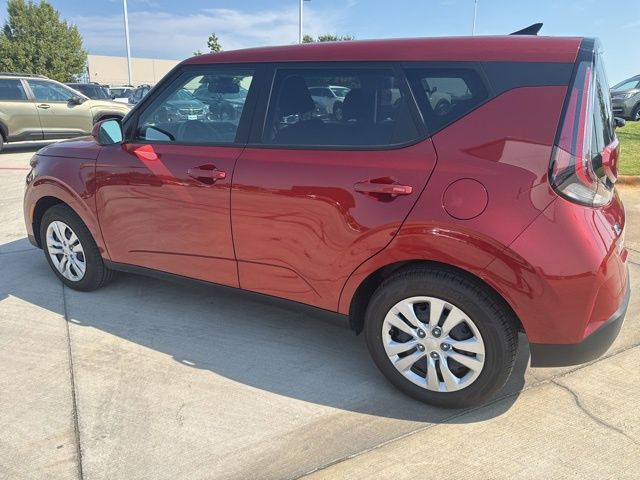 2025 Kia Soul LX photo 4