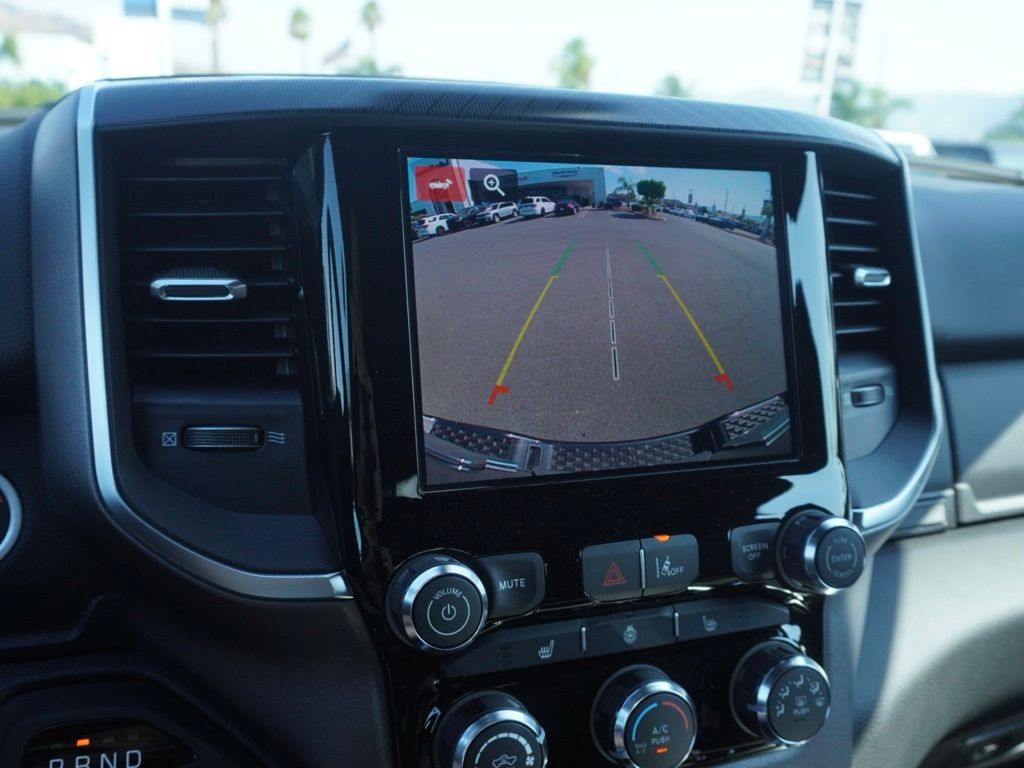 New 2026 Granite Crystal Metallic Clear-Coat Exterior Paint RAM Big Horn Sport Appearance Edition image 15