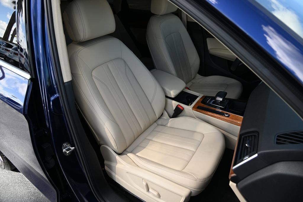 2023 Audi Q5 45 S line Premium photo 10