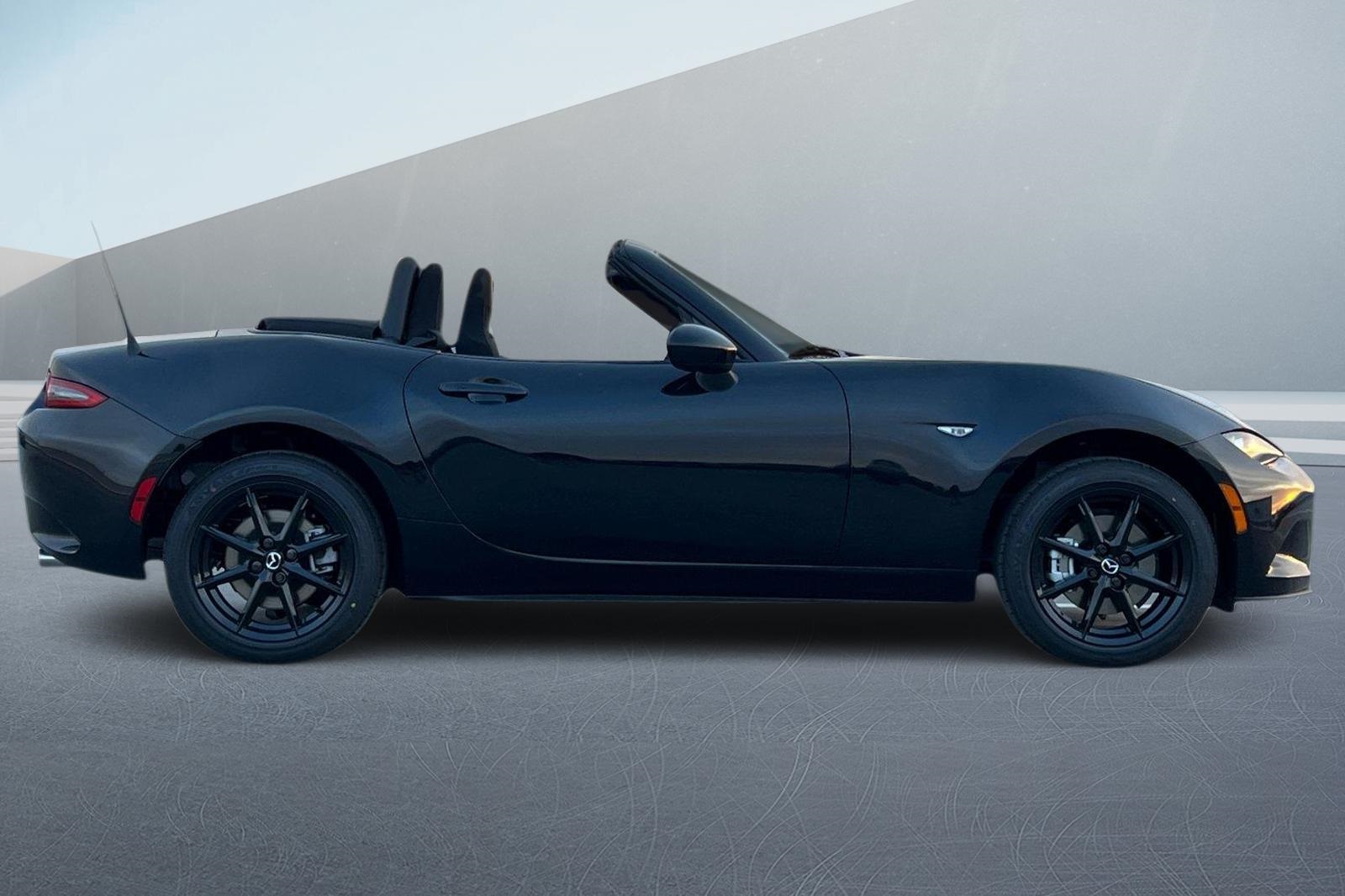 2025 Mazda MX-5 Miata Miata Sport photo 2