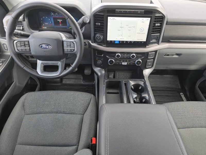 2024 Ford F-150 XLT photo 5