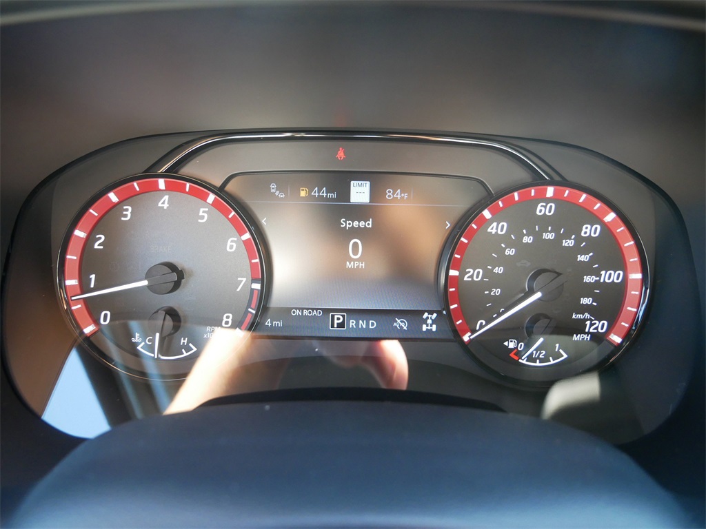 2026 Nissan Frontier PRO-4X photo 11
