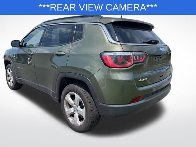 2018 Jeep Compass Latitude photo 2