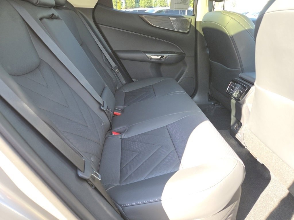 2026 Lexus NX 350h Luxury AWD photo 4