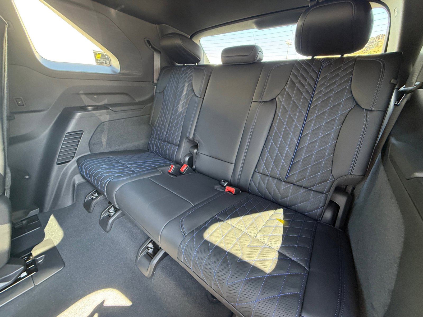2026 Cadillac Escalade IQ Luxury photo 19