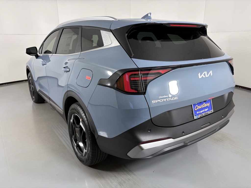2026 Kia Sportage Hybrid EX photo 2
