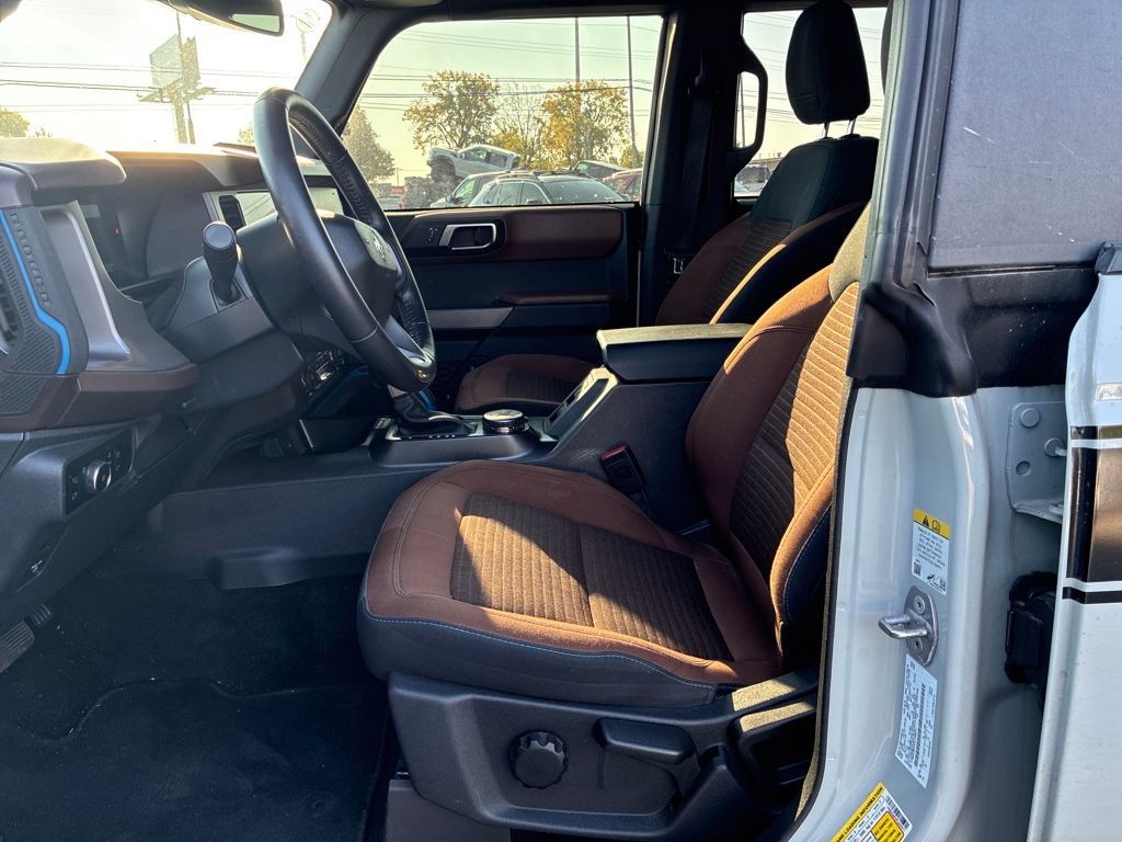 2023 Ford Bronco Outer Banks photo 28