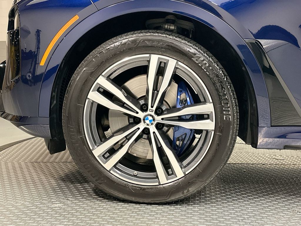 2025 Bmw X7 M60i photo 5