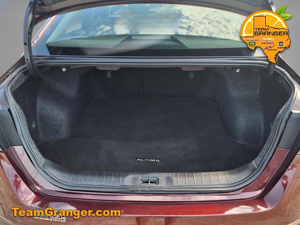2024 Nissan Altima 2.5 SV photo 8