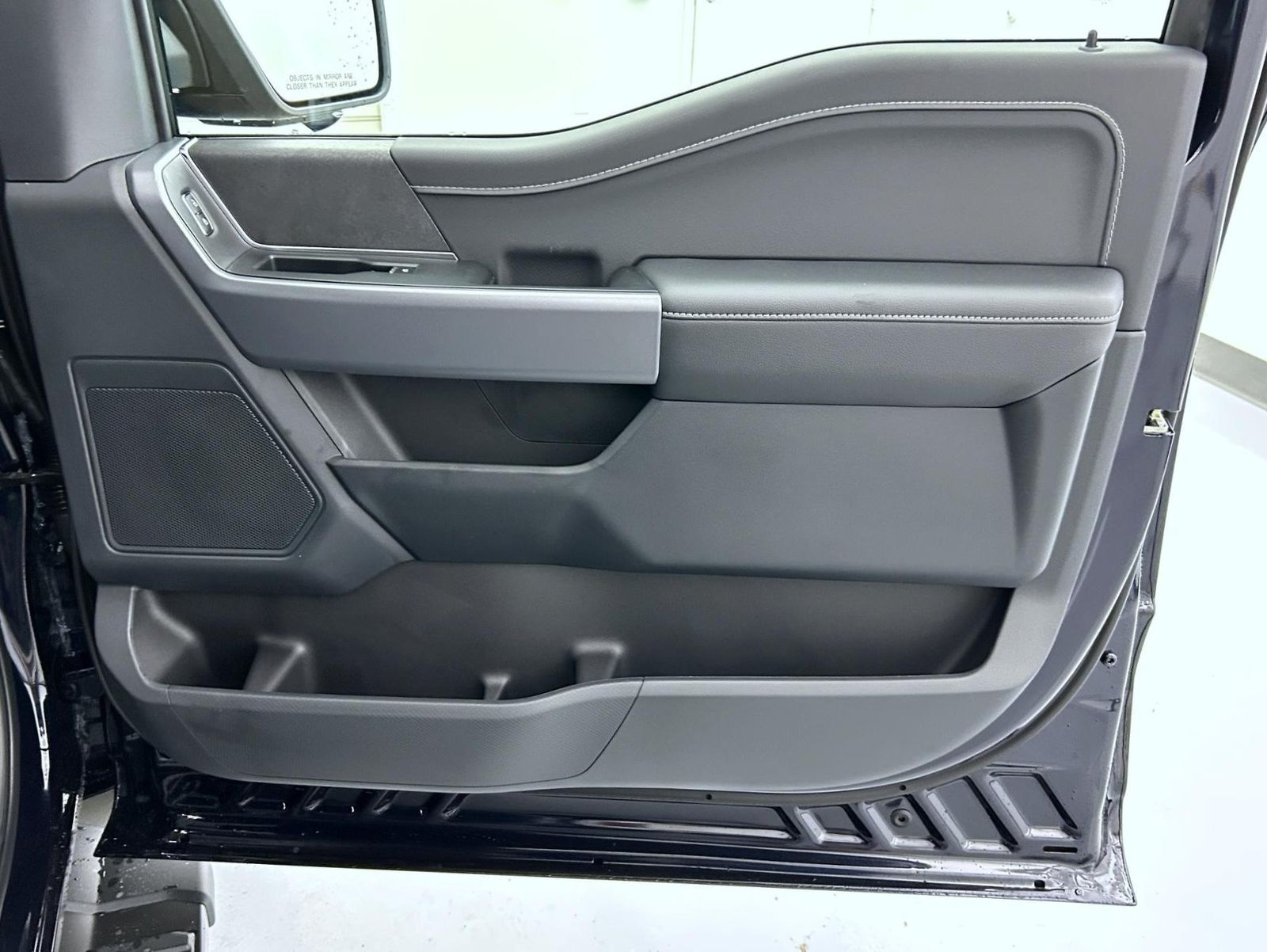 2025 Ford F-150 XLT photo 12