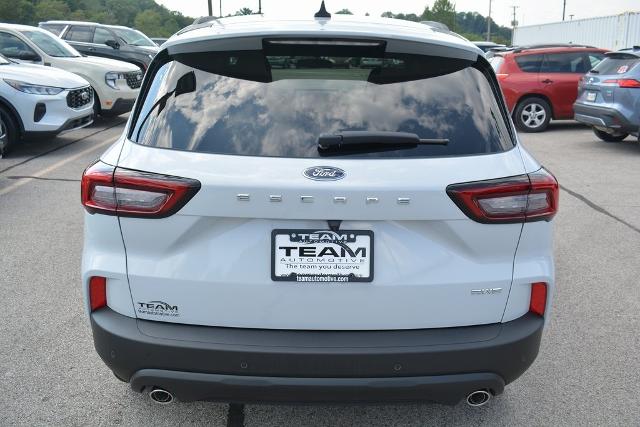 2025 Ford Escape ST-Line photo 6