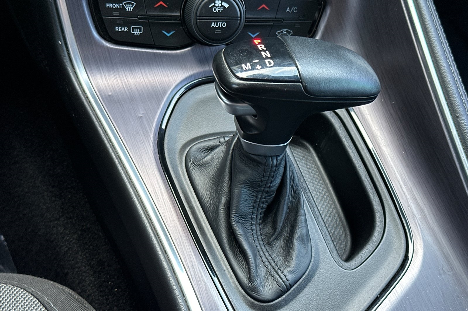 2016 Dodge Challenger SXT photo 21