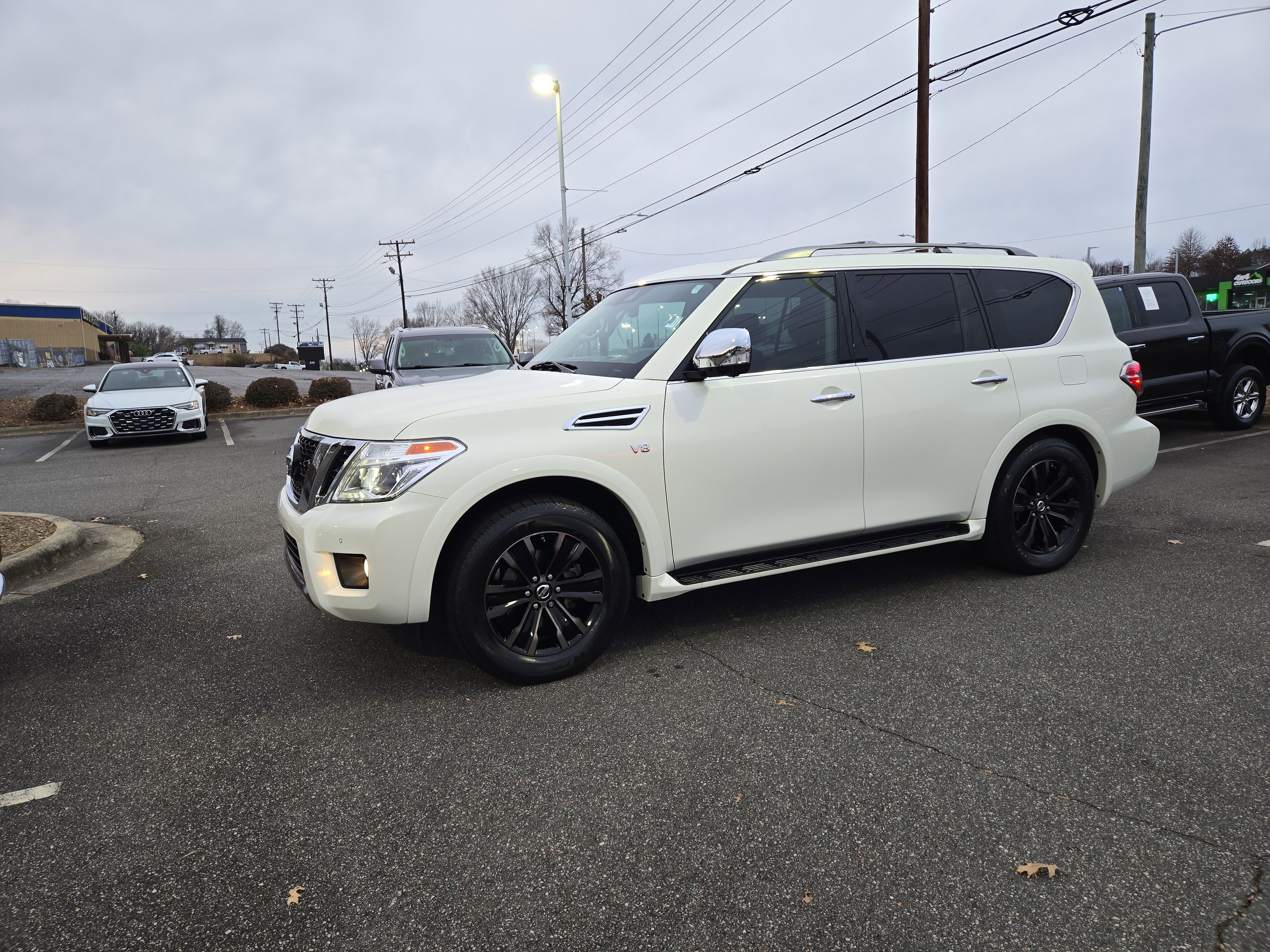 2020 Nissan Armada Platinum's photo